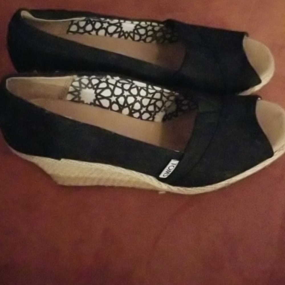 Tom's wedges